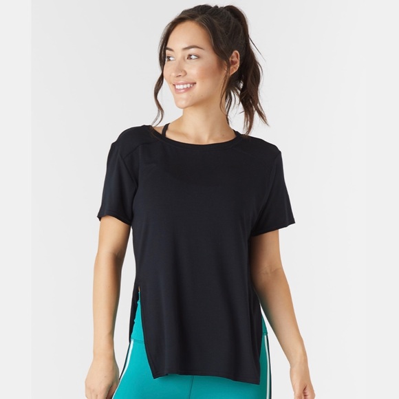Glyder Tops - NEW! Glyder Balance Tee in Black Size Large